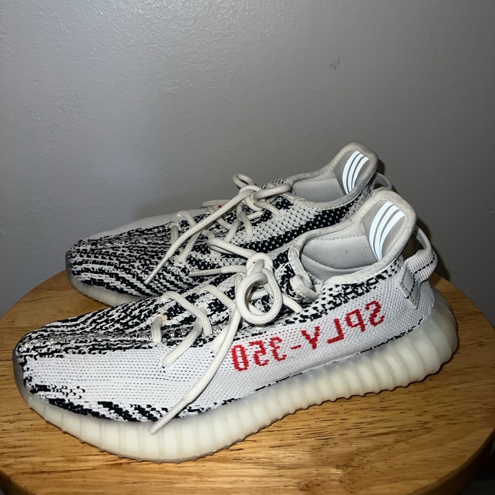 YEEZY ZEBRA 350